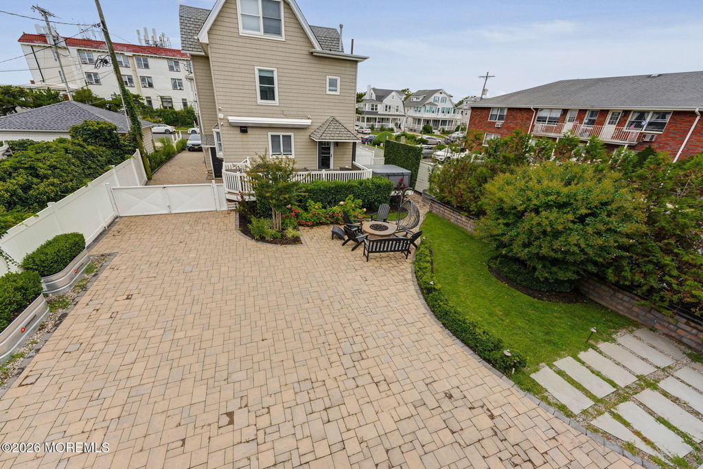 100 10th Avenue - Photo 23