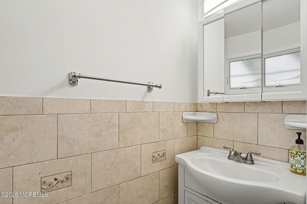 100 10th Avenue - Photo 15