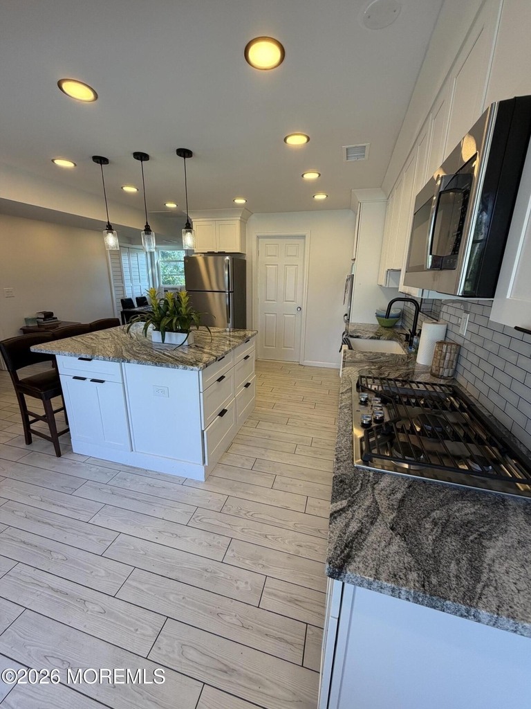 406 S Lake Drive - Photo 3