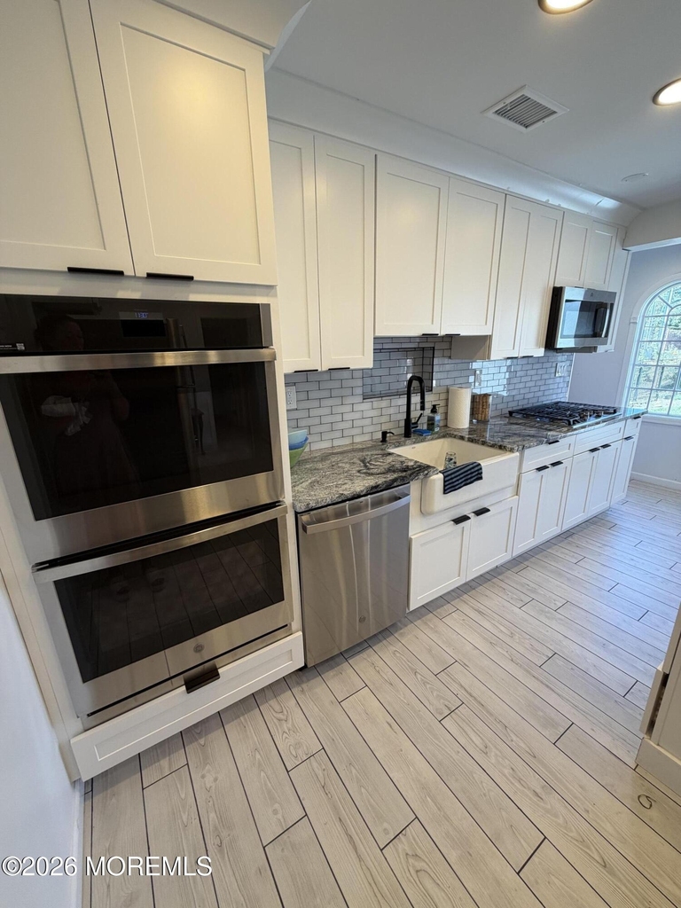 406 S Lake Drive - Photo 4