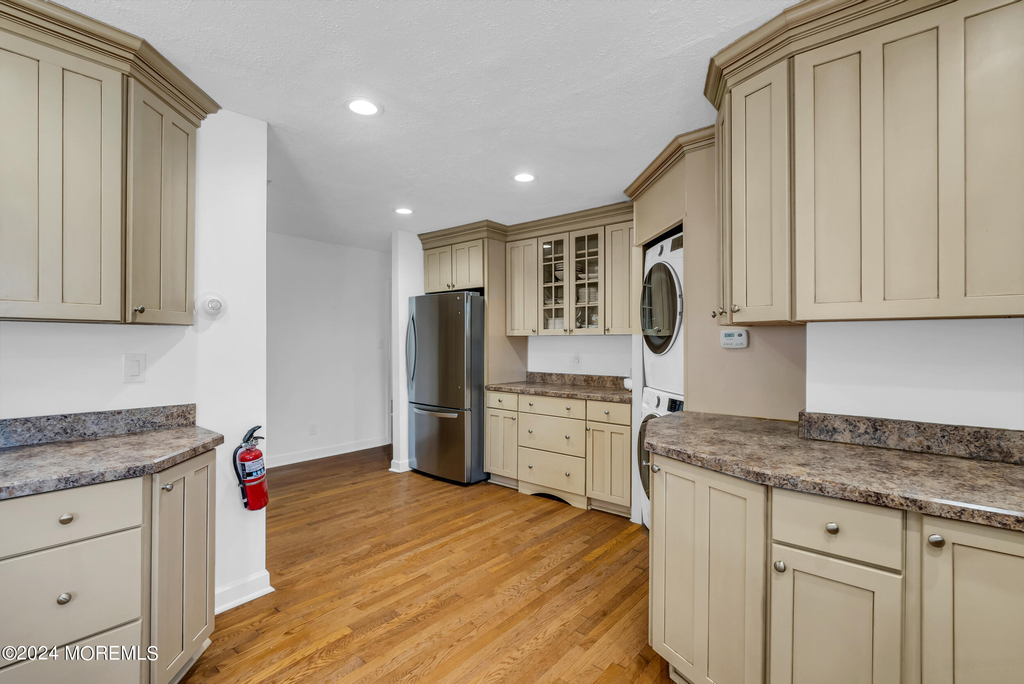 717 Corlies Avenue - Photo 7