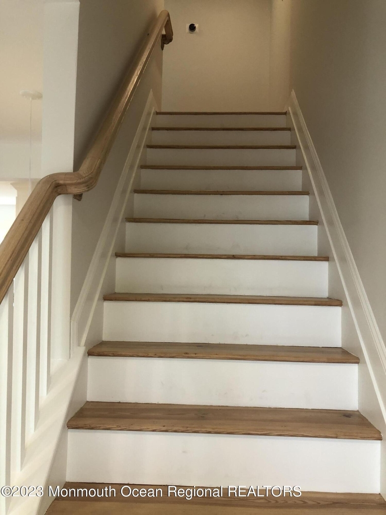 24 Bath Avenue - Photo 31