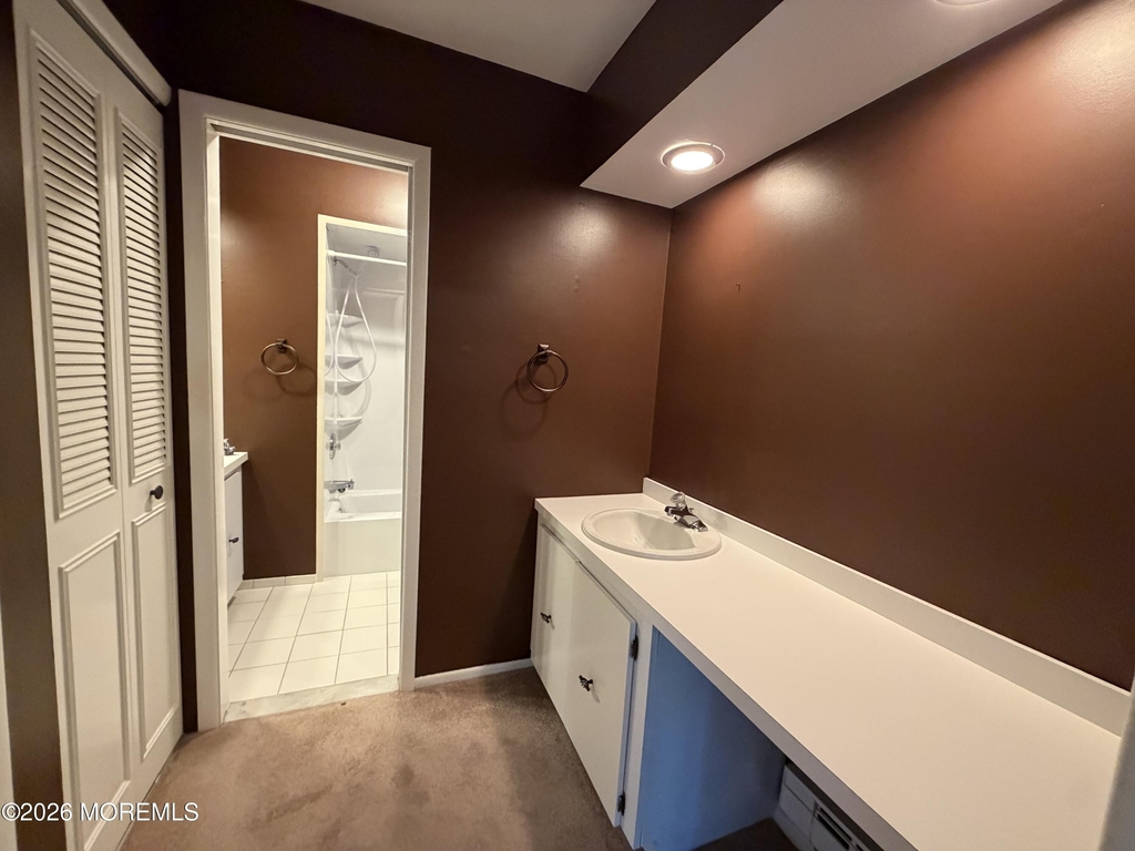 10 Lexington Court - Photo 5