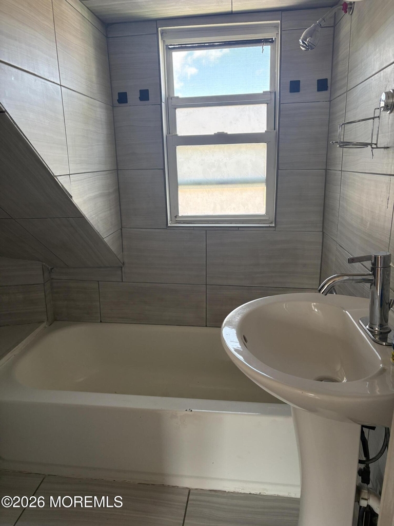 517 George Road - Photo 3