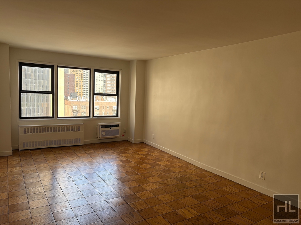 East 36 Street - Photo 1