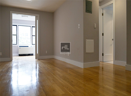 East 52nd Street - Photo 5