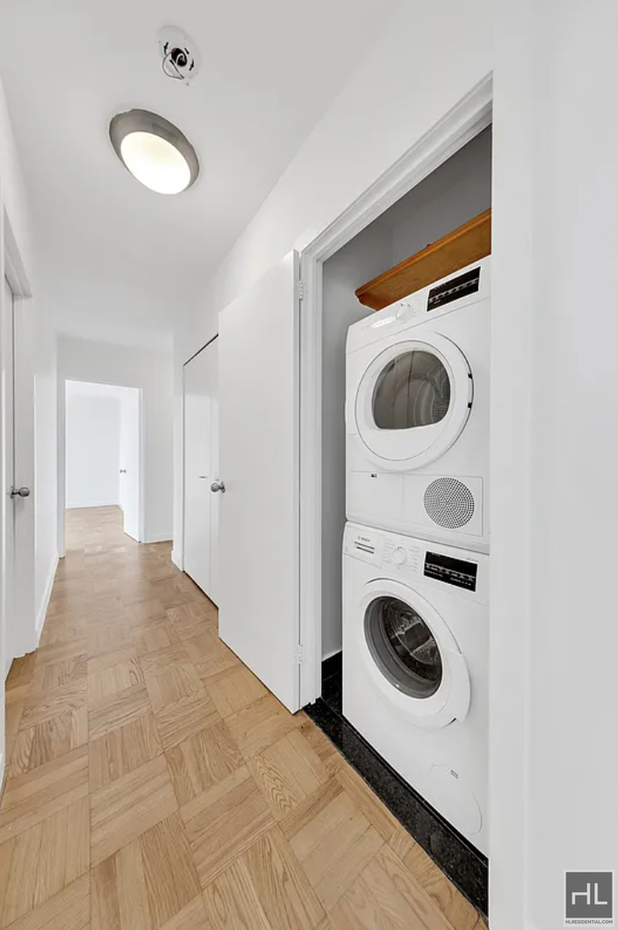 West 87th Street - Photo 7