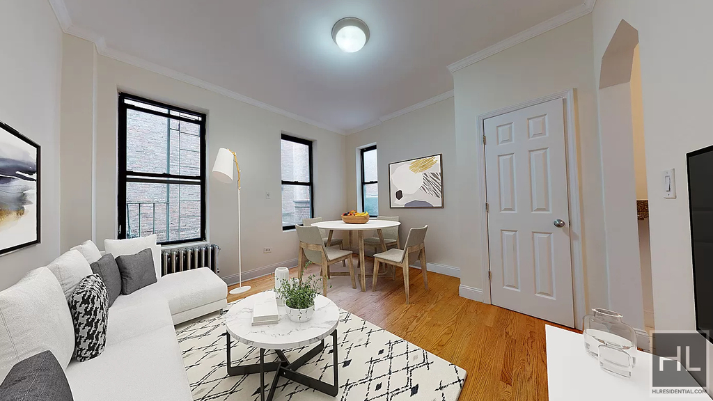 2 Avenue - Photo 2