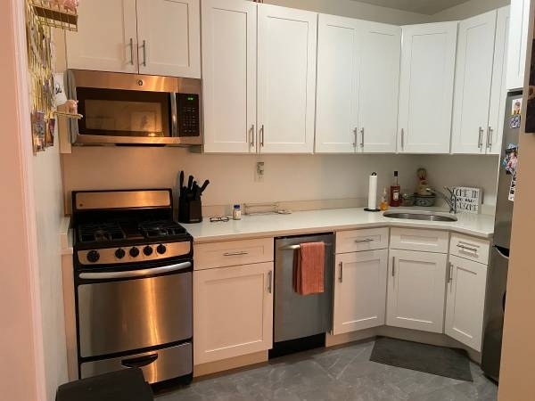 East 80 Street - Photo 1