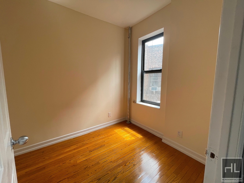 East 13th Street - Photo 2