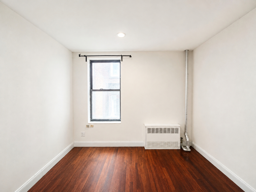 568 Pacific Street - Photo 3
