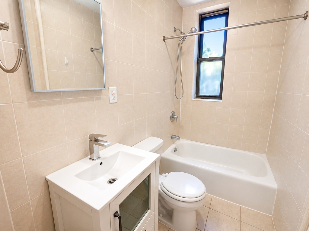 568 Pacific Street - Photo 4
