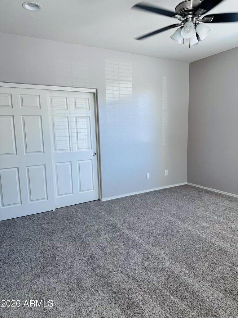 250 N Sandal -- - Photo 13