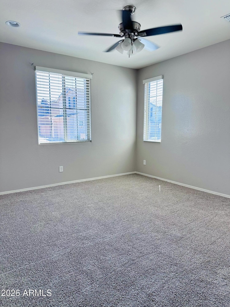 250 N Sandal -- - Photo 10