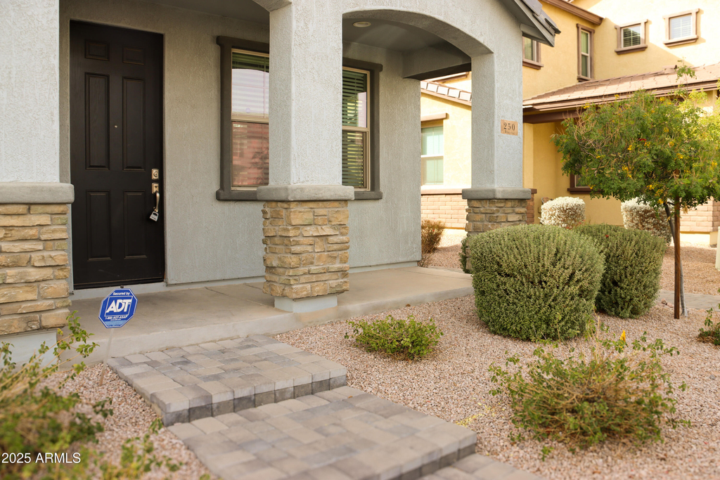 250 N Sandal -- - Photo 22
