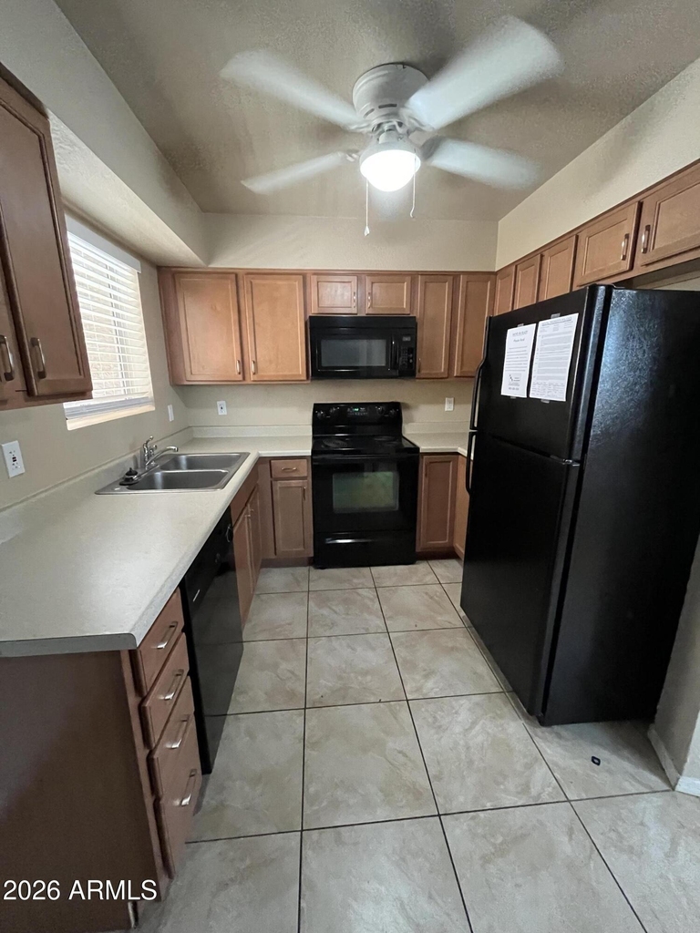 3011 E Cicero Street - Photo 4