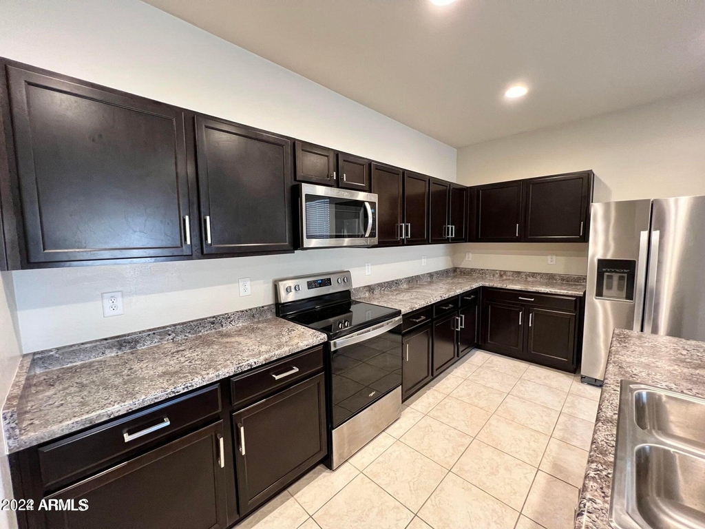 1259 E Eric Place - Photo 4
