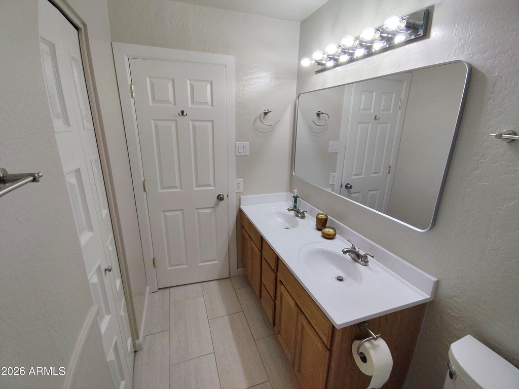 6756 S Oak Street - Photo 22