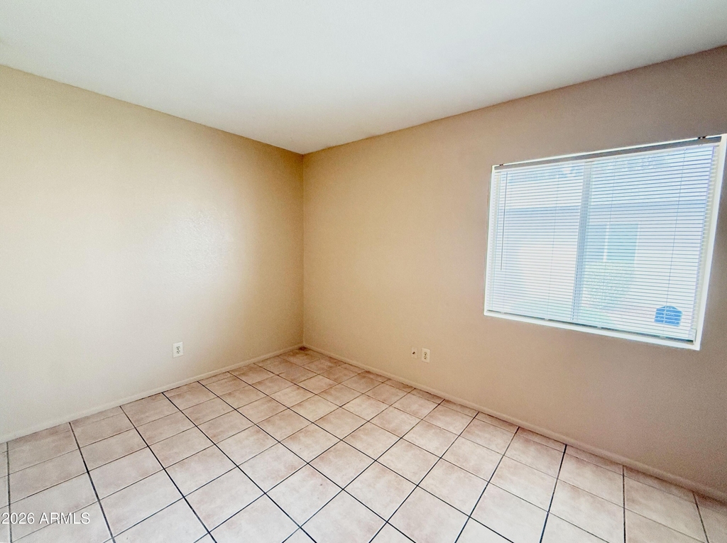 1028 W Malibu Drive - Photo 9