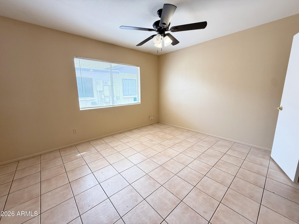 1028 W Malibu Drive - Photo 11