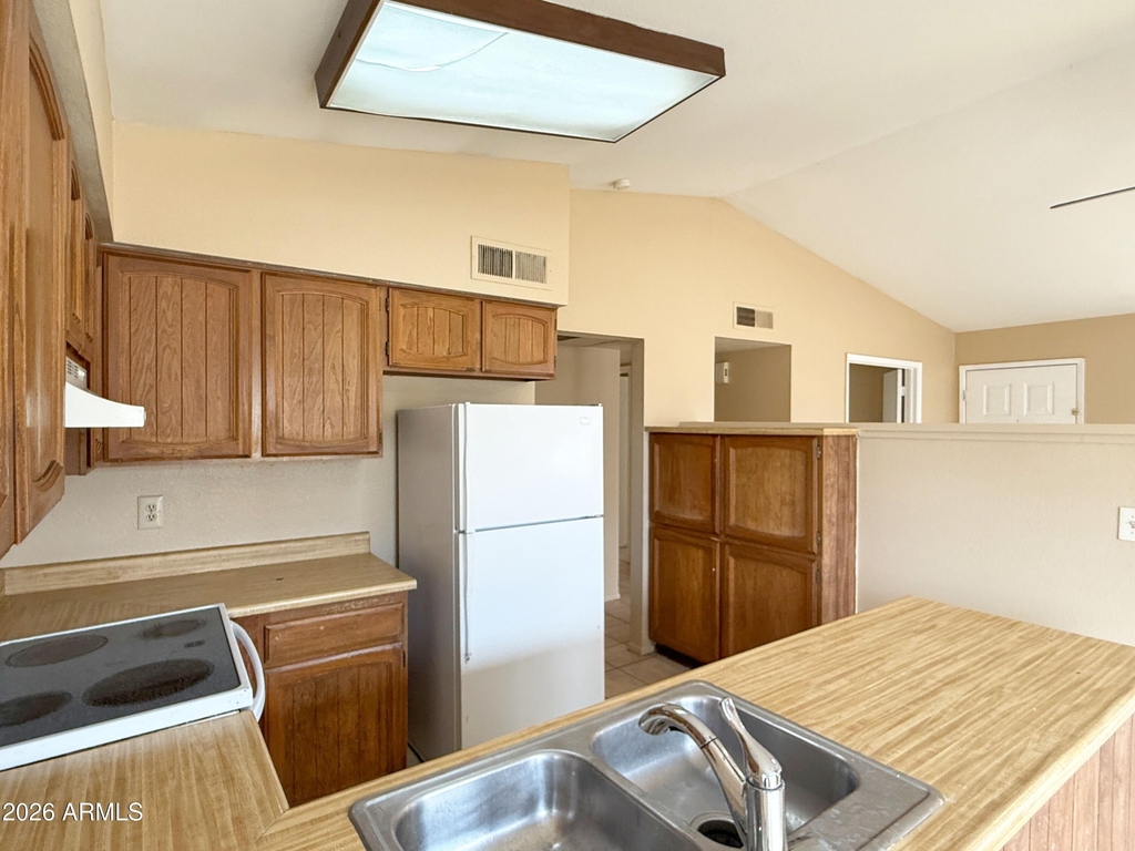 1028 W Malibu Drive - Photo 7