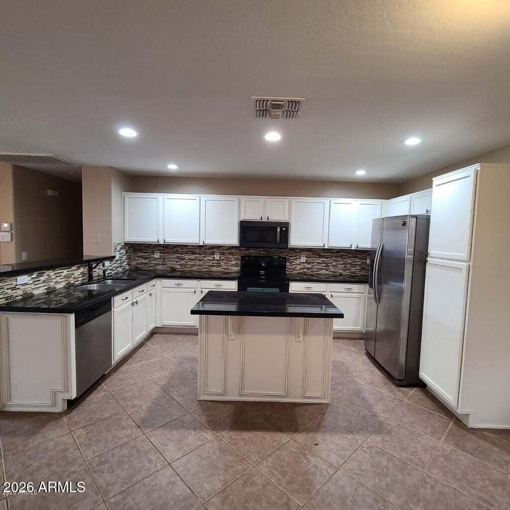 43540 W Bedford Drive - Photo 6
