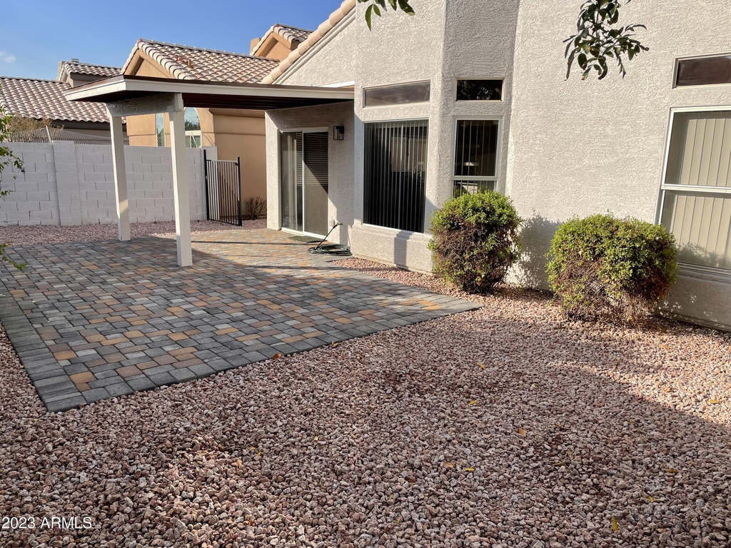 1539 E Beacon Drive - Photo 18