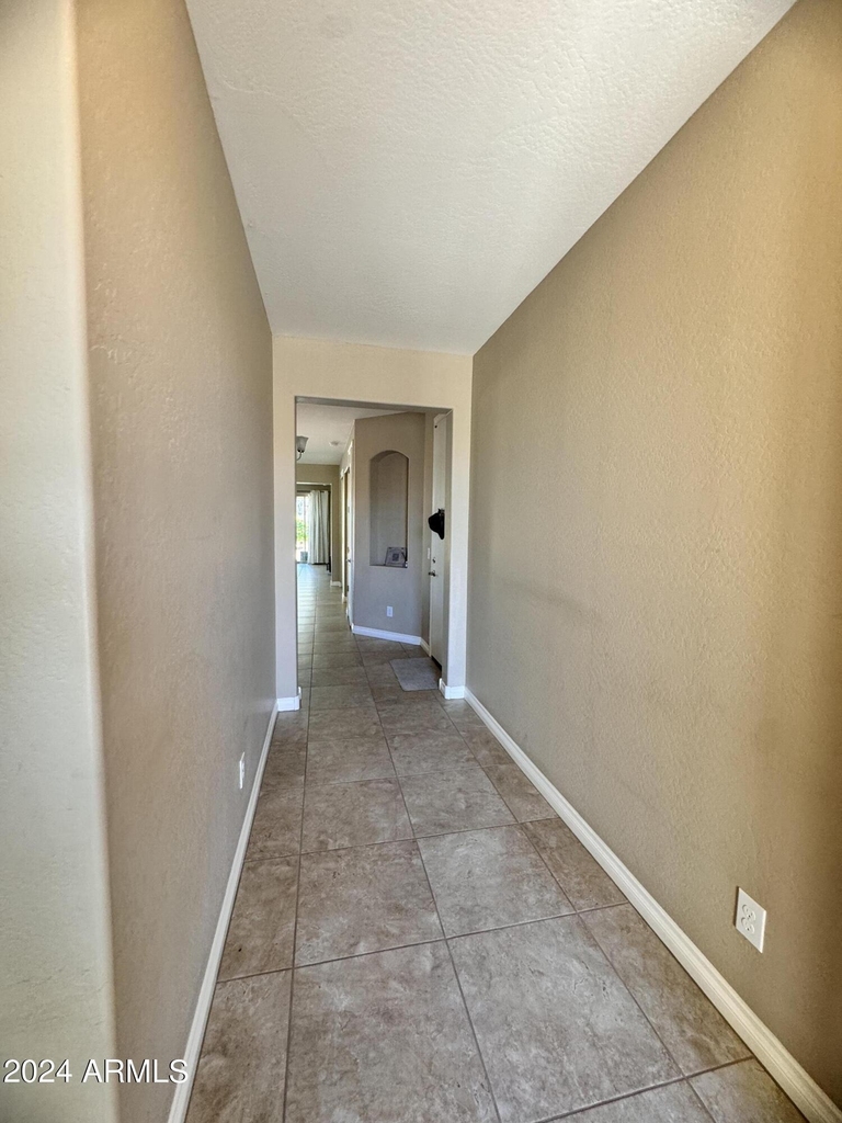 172 E Crescent Place - Photo 11