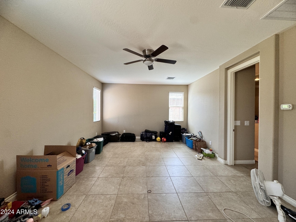 172 E Crescent Place - Photo 19