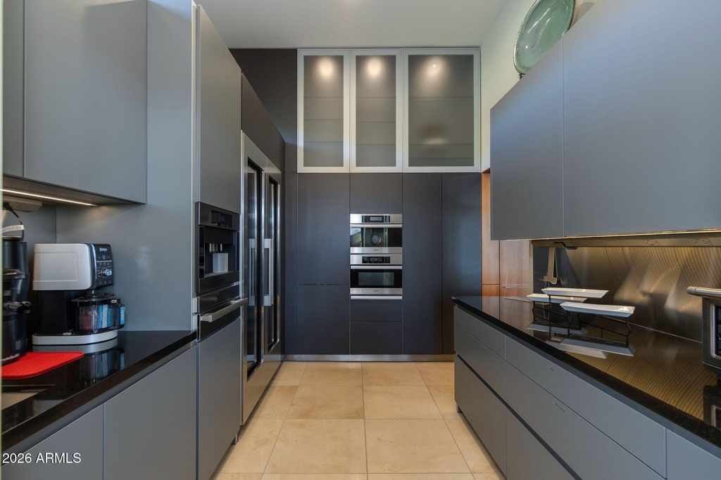 13412 N 14th Place - Photo 10
