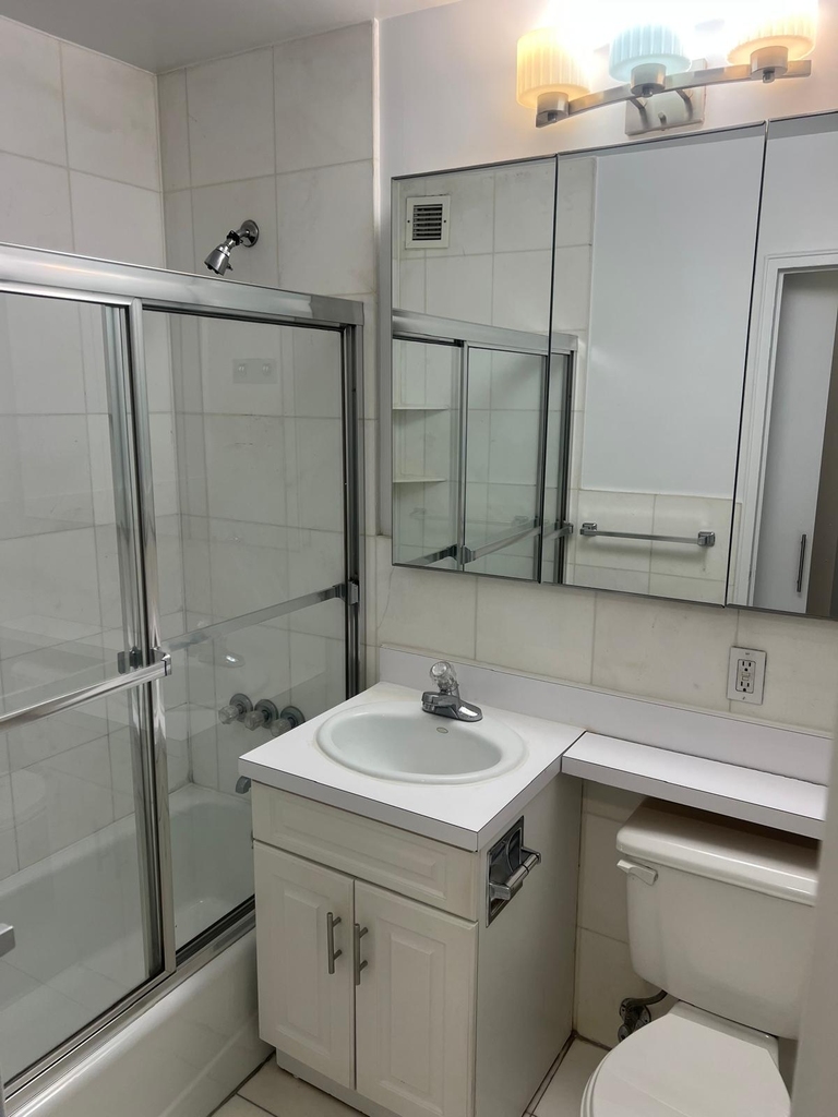 West 52nd St / 8th Avenue - Photo 1