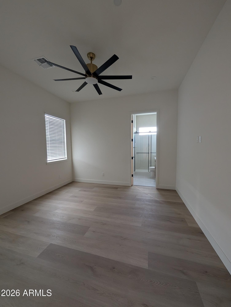 826 W 12th Street - Photo 35