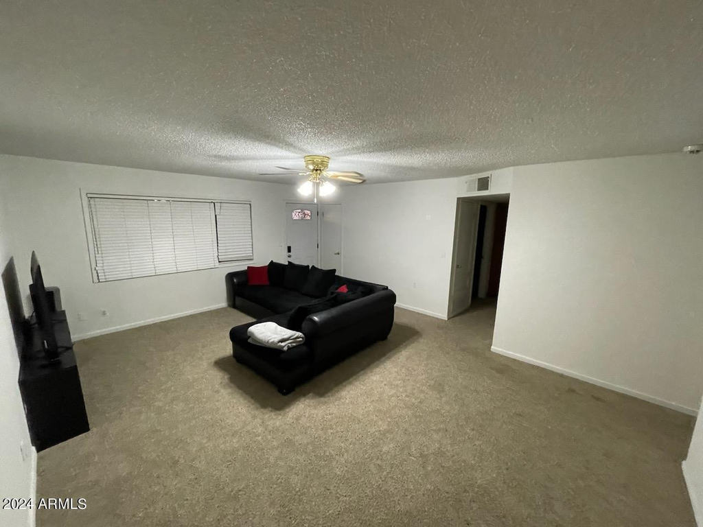 9435 W Oneida Drive - Photo 3