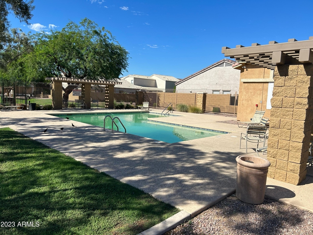 7032 W Lincoln Street - Photo 14