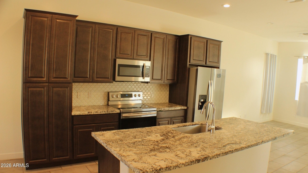 15715 W Melvin Street - Photo 2