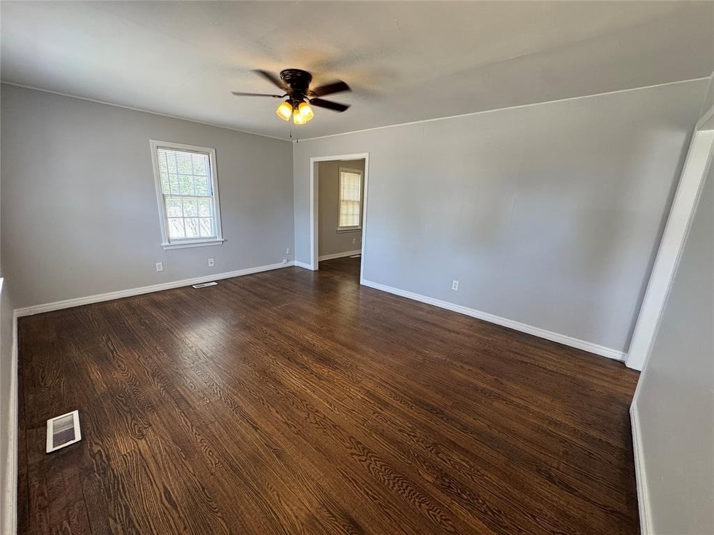 3105 W Park Place - Photo 1