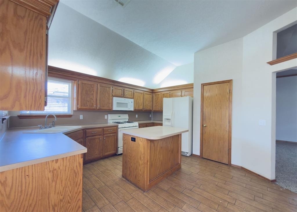 1633 Sw 32nd Street - Photo 8