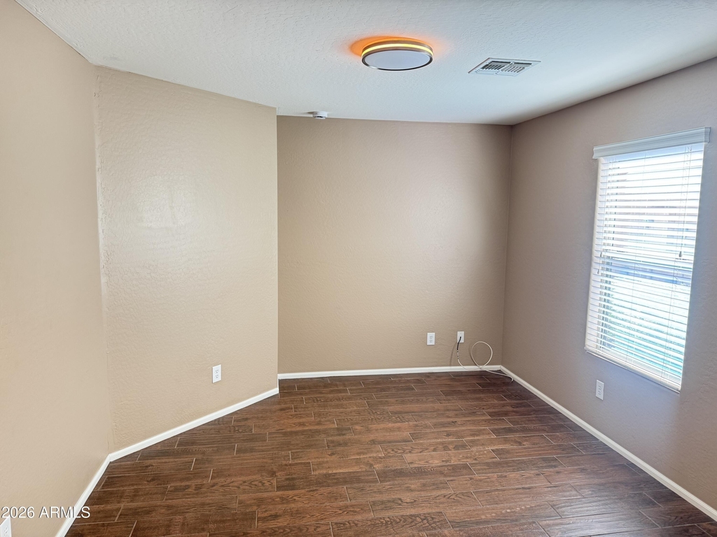28866 N Coal Avenue - Photo 4