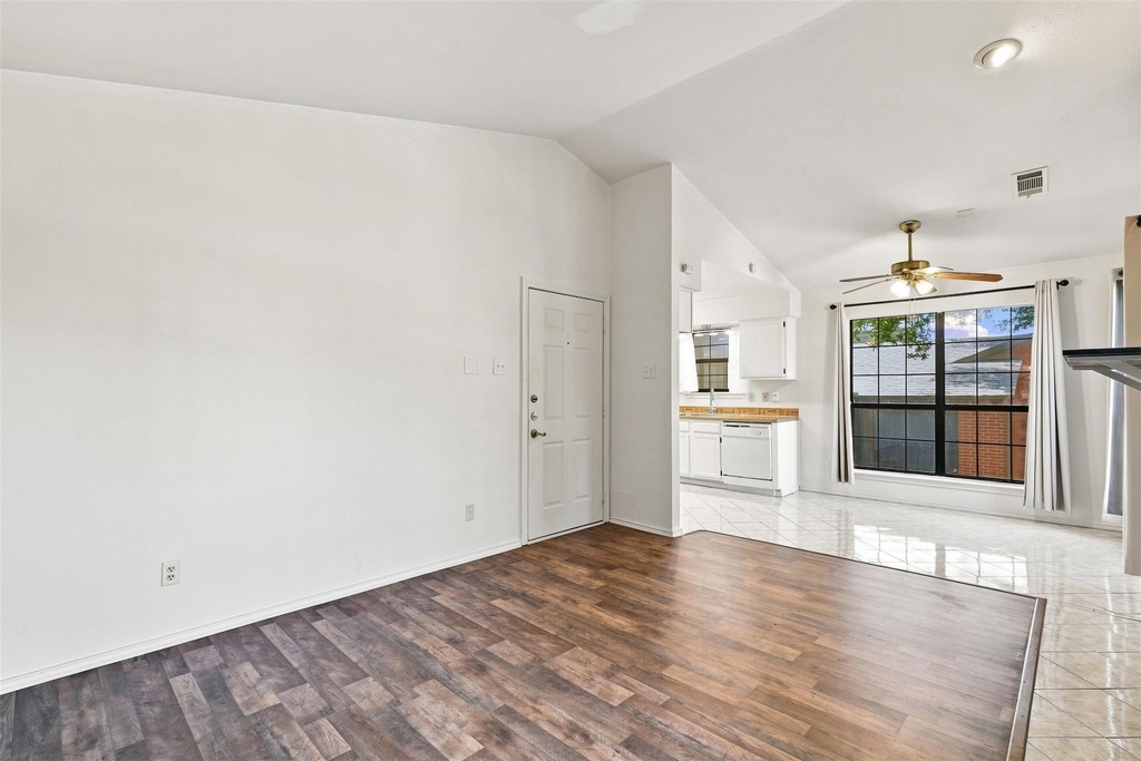 5909 Lake Hubbard Parkway - Photo 8