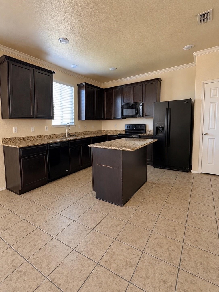 429 Mariscal Place - Photo 3