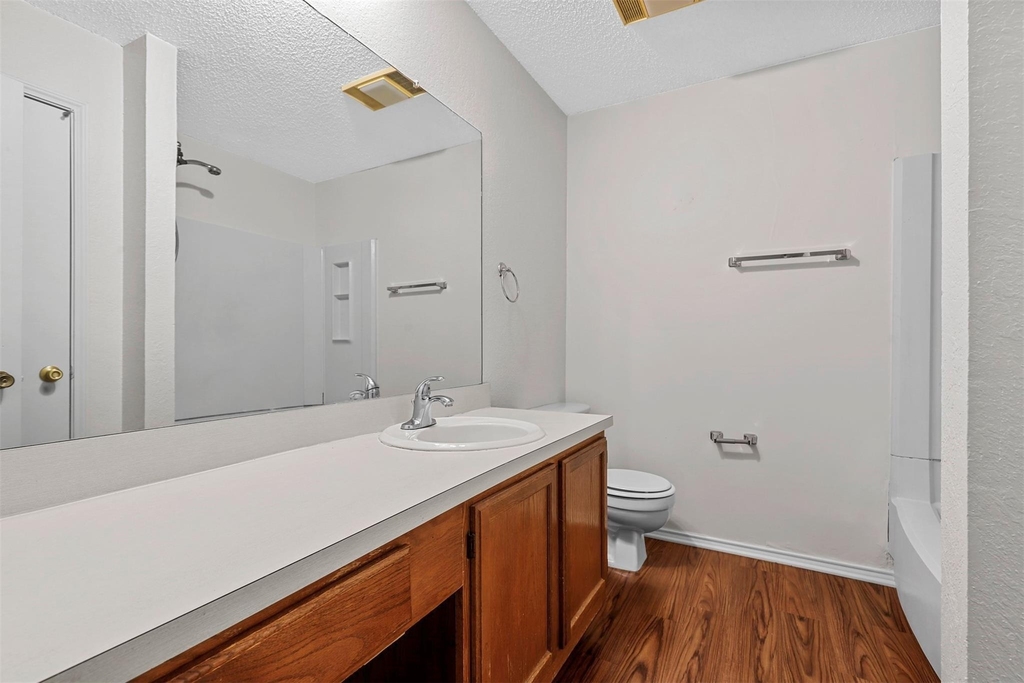 800 Bluebonnet Drive - Photo 9