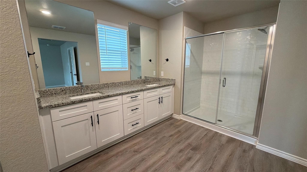 2029 Woodlawn Way - Photo 13