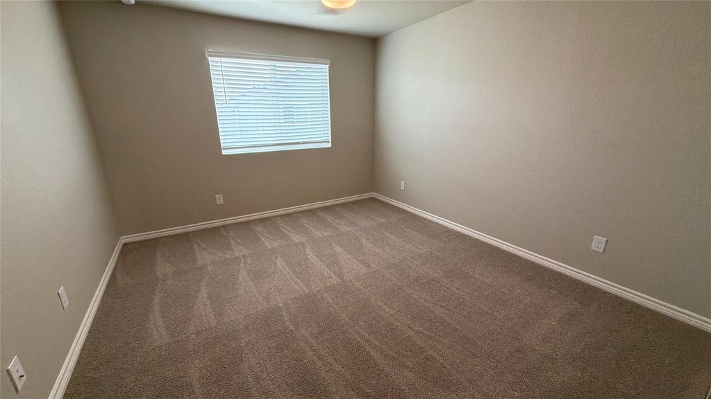 2029 Woodlawn Way - Photo 10