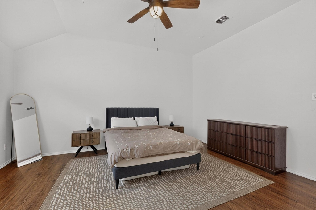905 Lake Grove Drive - Photo 17