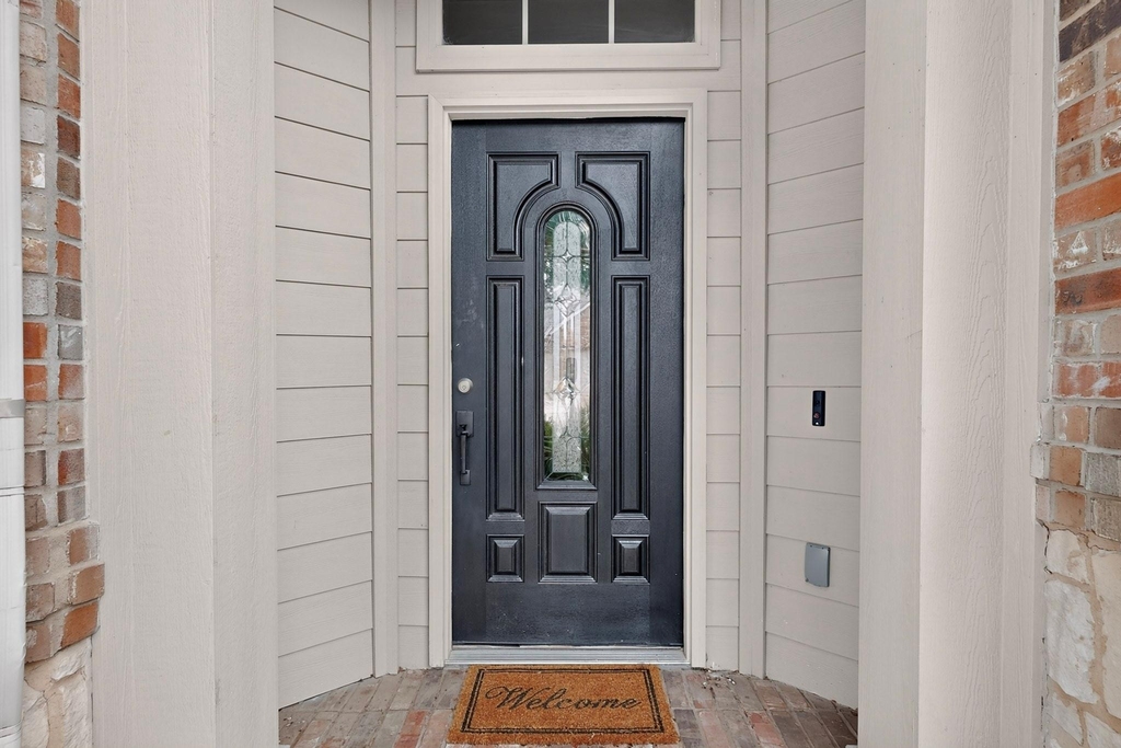 905 Lake Grove Drive - Photo 4