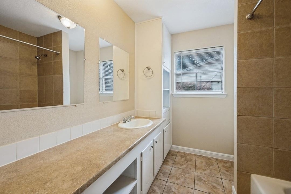 4221 Ashmore Drive - Photo 7