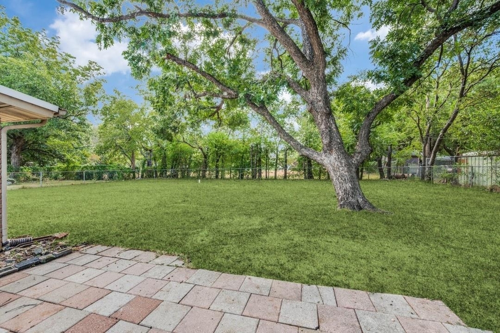 4221 Ashmore Drive - Photo 11