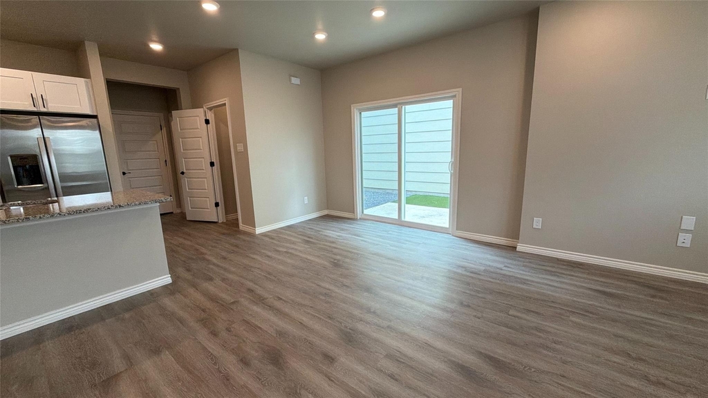 1929 Woodlawn Way - Photo 3