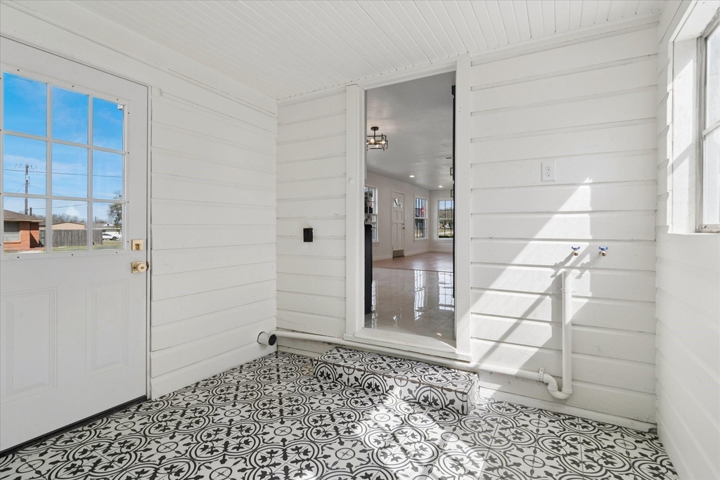 602 W Pecan Street - Photo 27