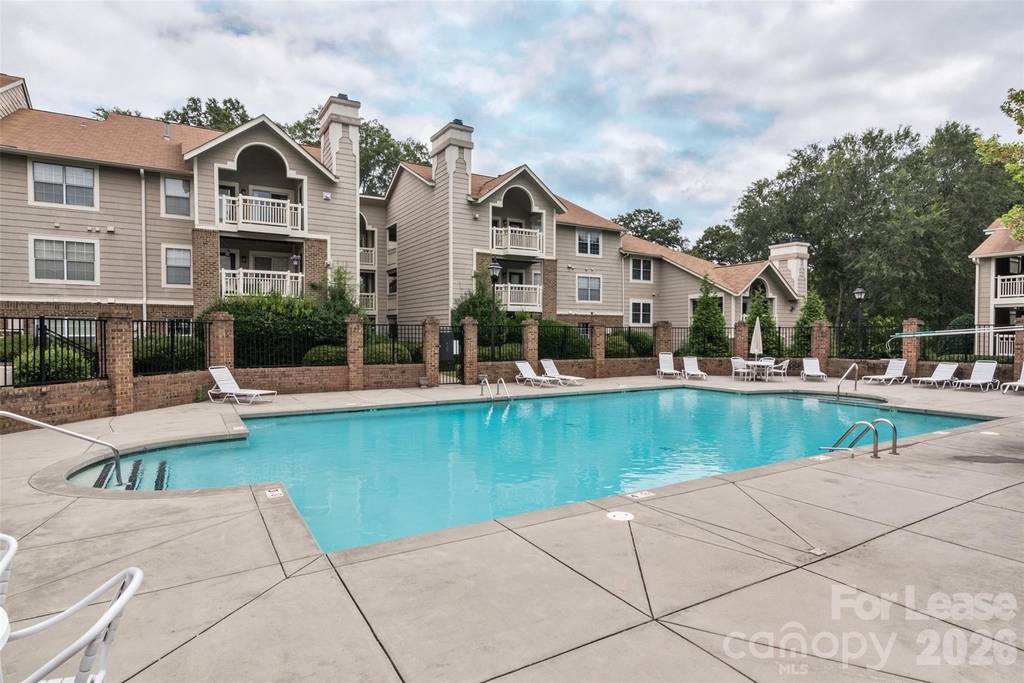 5001 Sharon Road - Photo 3